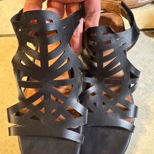 Bare traps black sandals